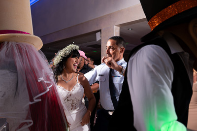Fotografía de boda en Puerto Rico, recepción de boda en Al-Borak Lounge.