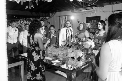 "Novios Elizabeth y Edgard en su boda en Bungalow Aguada, Puerto Rico"