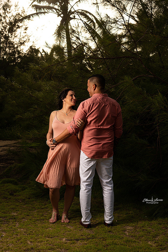 La sesión de maternidad de Diane y Natanael fue todo un éxito. Diane lucio su hermosa barriguita y felicidad.