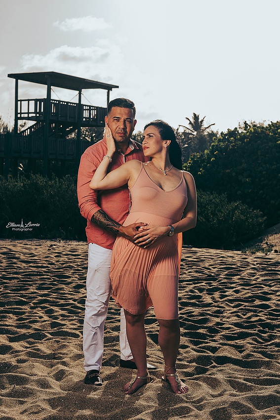 La sesión de maternidad de Diane y Natanael fue todo un éxito. Diane lucio su hermosa barriguita y felicidad.